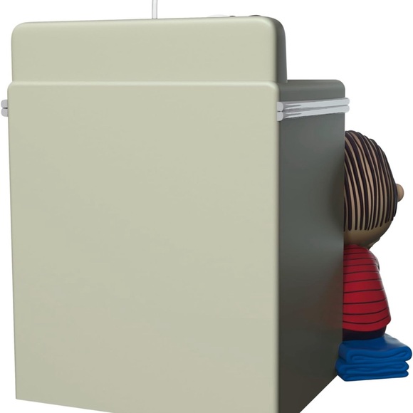 Hallmark Keepsake Ornaments 2024 Peanuts Waiting Game - Picture 3 of 5